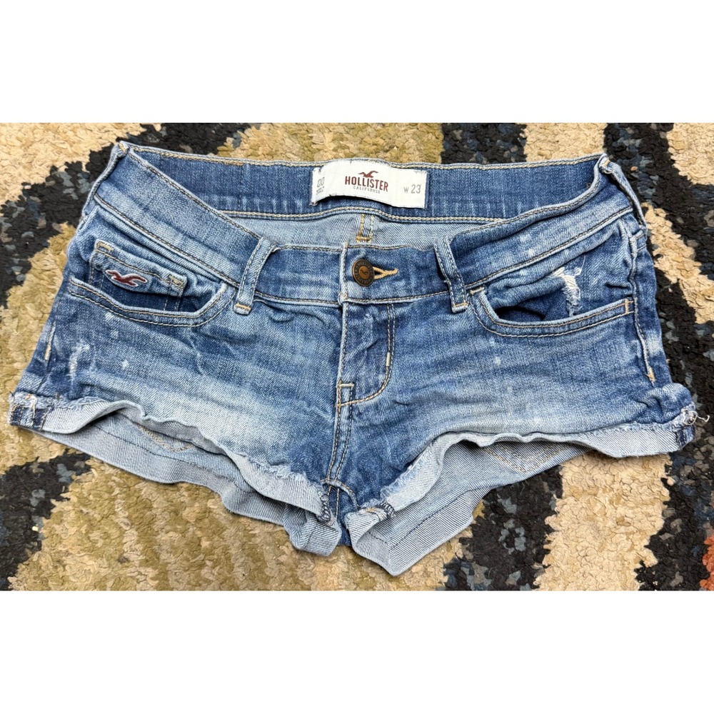 Hollister Low Rise Distressed Denim Short Shorts Medium Wash Size 00 W23